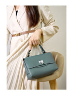 Sac bandoulière femme en cuir à bouton décoratif, huit coloris