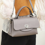 Sac bandoulière femme en cuir à bouton décoratif, huit coloris
