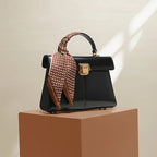 Petit sac bandoulière femme en cuir, cinq coloris dont ivoire