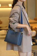 Sac bandoulière femme en cuir zippé, six coloris