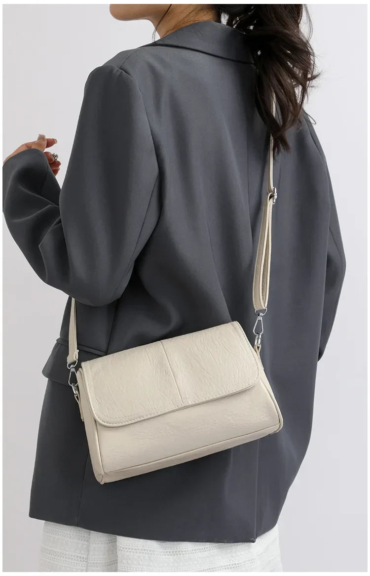 Petit sac bandoulière femme à rabat en similicuir, 15 x 23 cm