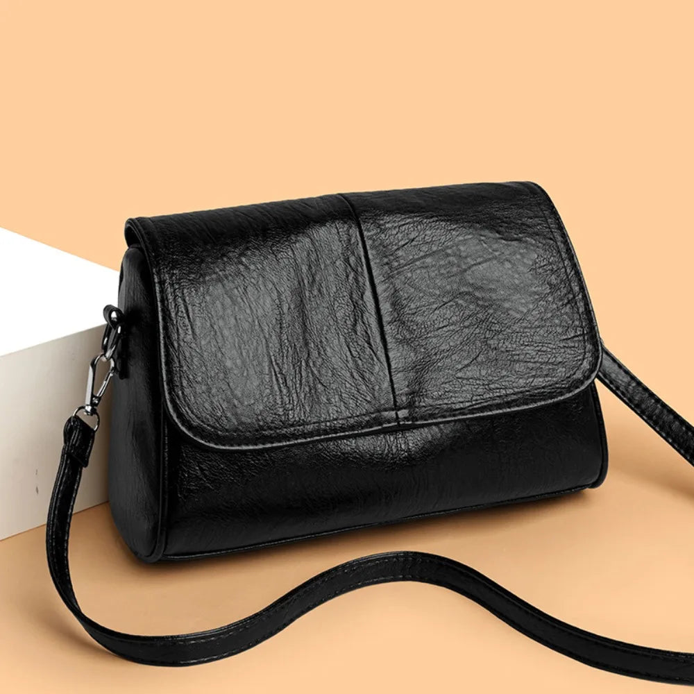 Petit sac bandoulière femme à rabat en similicuir, 15 x 23 cm, noir