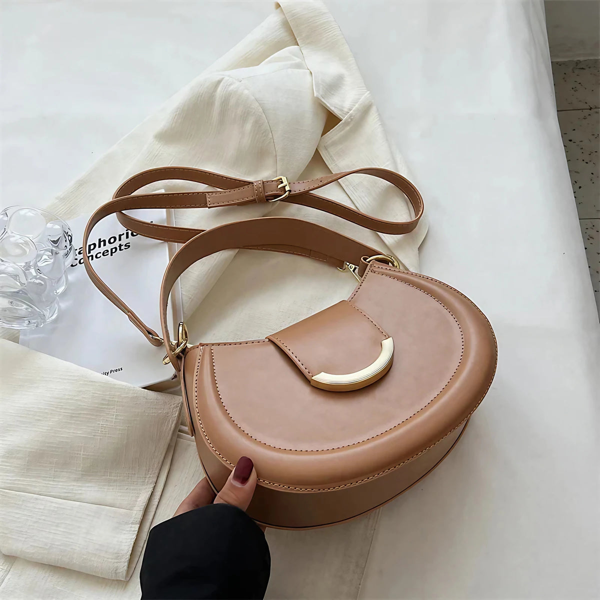 Sac bandoulière femme beige arrondi, anse épaisse, 22 x 12,5 cm, beige