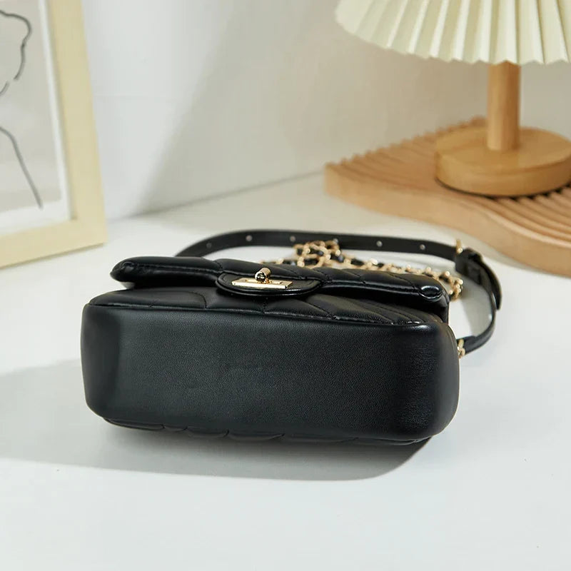 Petit sac matelassé femme à chaînette dorée, trois coloris