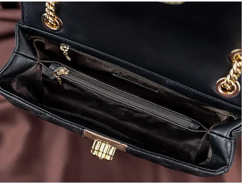 Sac matelassé noir femme, anses à maillons dorés, 22 x 12 cm