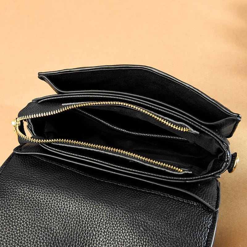 Petit sac bandoulière matelassé femme, noir ou crème