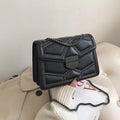 Sac bandoulière matelassé noir femme à perles et chaîne, noir