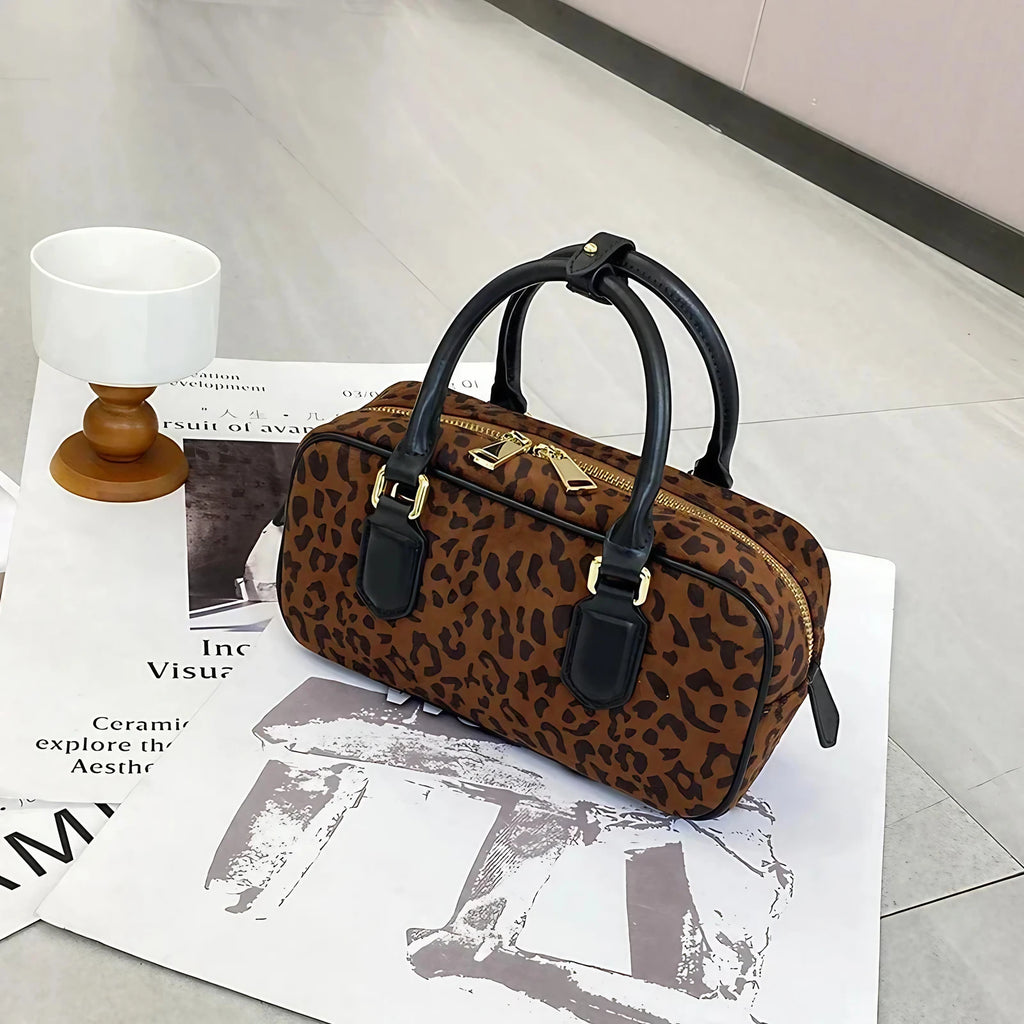 Mini sac bandoulière femme en daim, forme arrondie, trois coloris, léopard