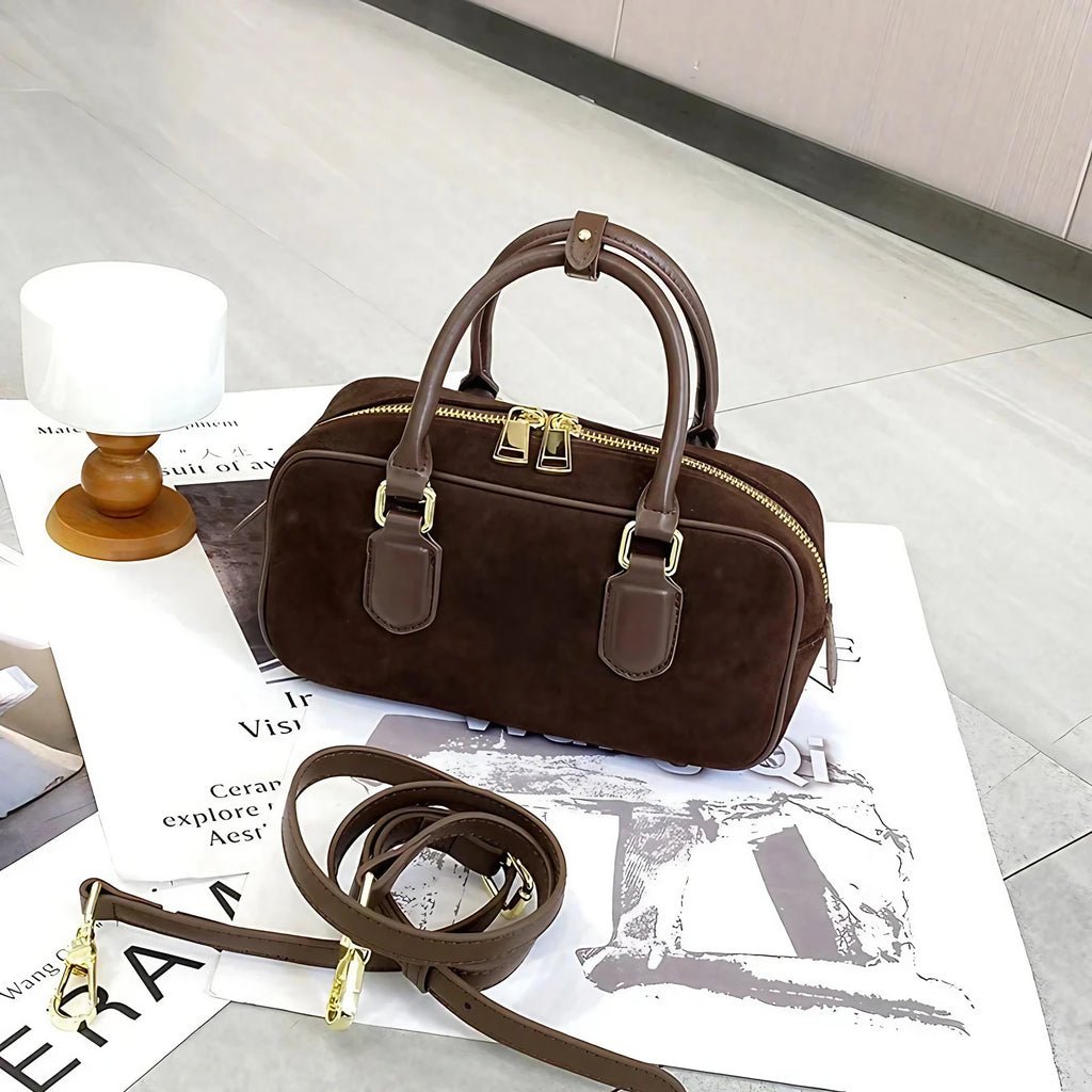 Mini sac bandoulière femme en daim, forme arrondie, trois coloris, marron foncé