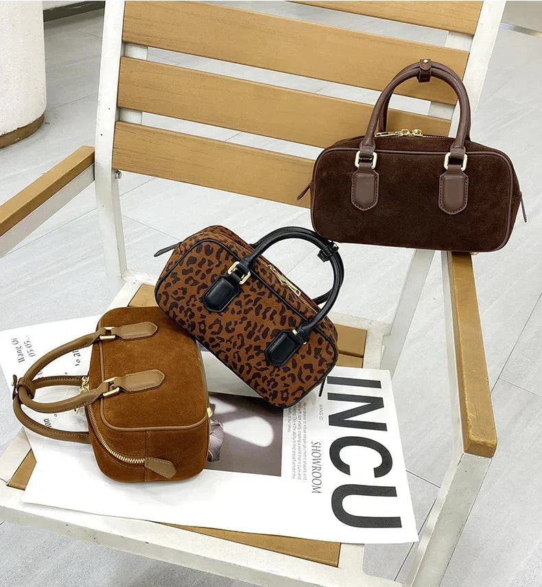 Mini sac bandoulière femme en daim, forme arrondie, trois coloris