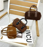 Mini sac bandoulière femme en daim, forme arrondie, trois coloris