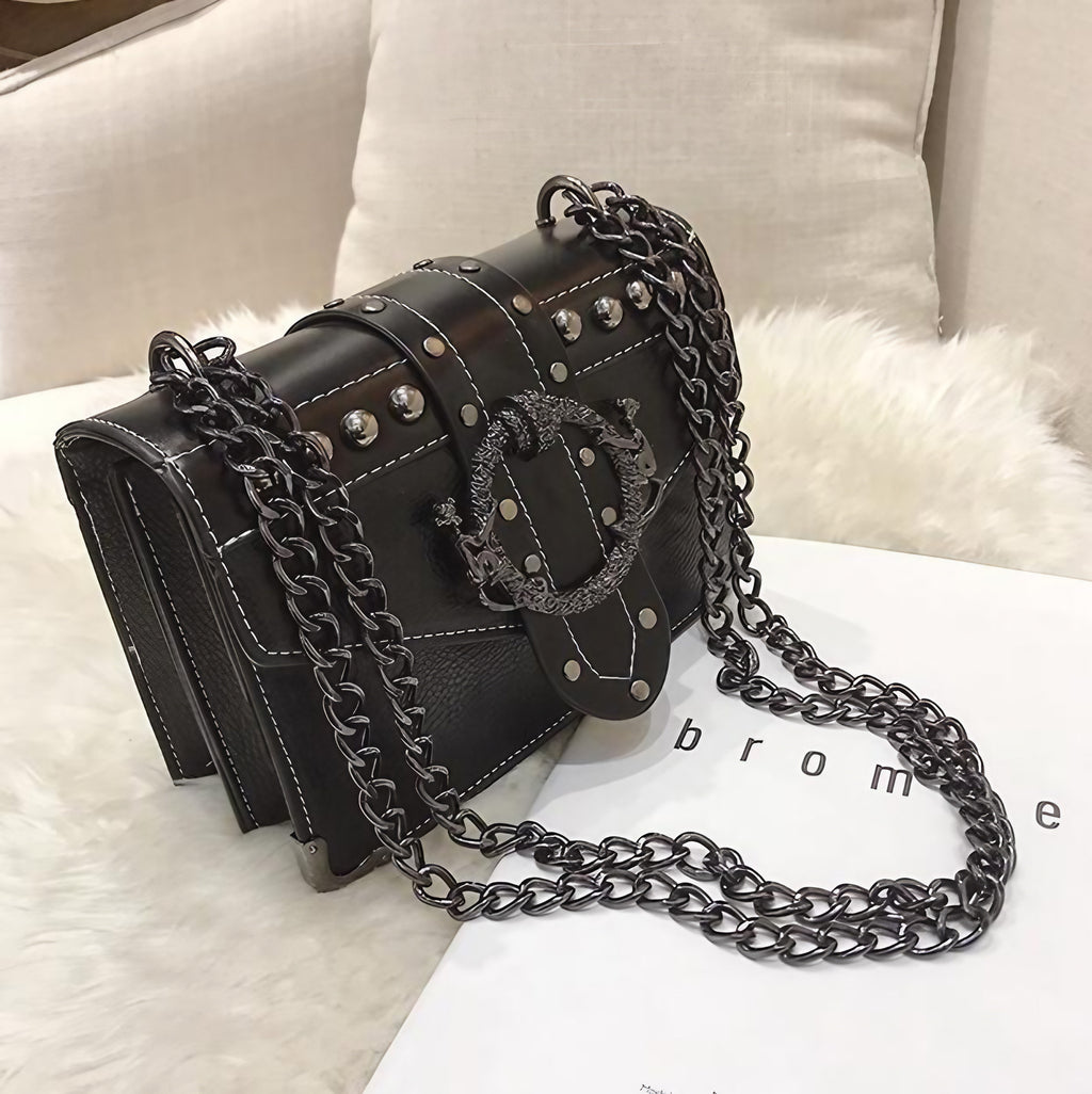 Petit sac bandoulière femme noir, chaîne à maillons et rabat, noir