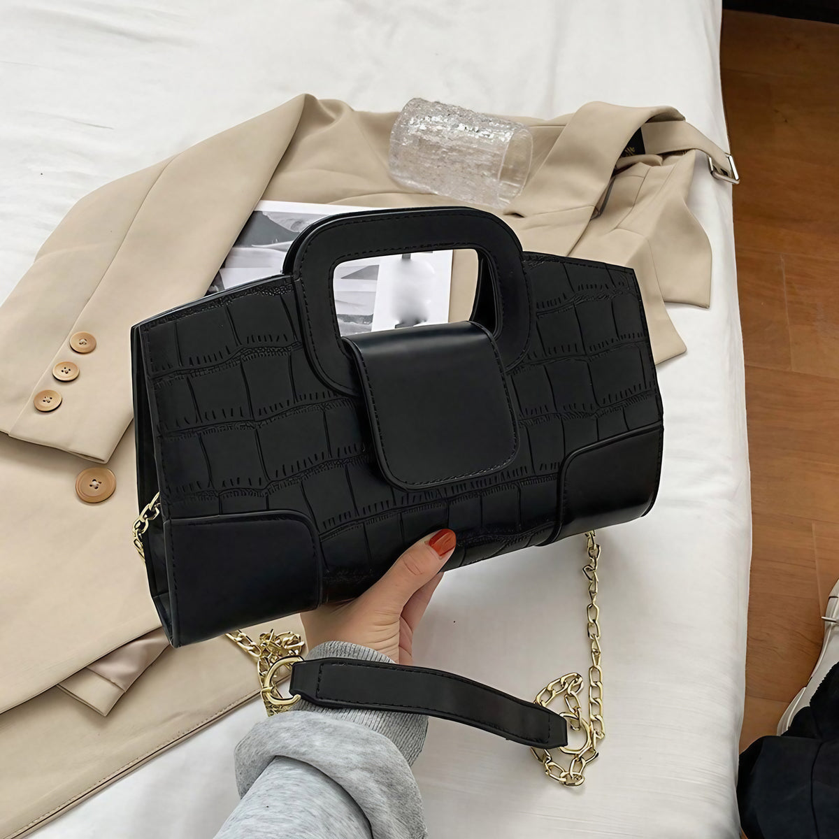 Sac enveloppe noir femme à chaîne fine dorée, 26 x 15 cm, noir
