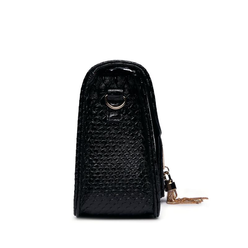 Sac bandoulière noir rectangulaire femme, anse à maillons dorés