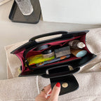 Sac enveloppe noir femme à chaîne fine dorée, 26 x 15 cm