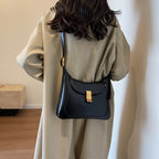 Sac bandoulière femme à rabat et fermoir doré, 25 x 17 cm