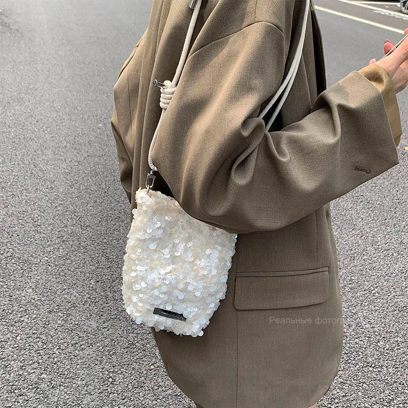 Petit sac bandoulière à sequins femme, écru ou noir