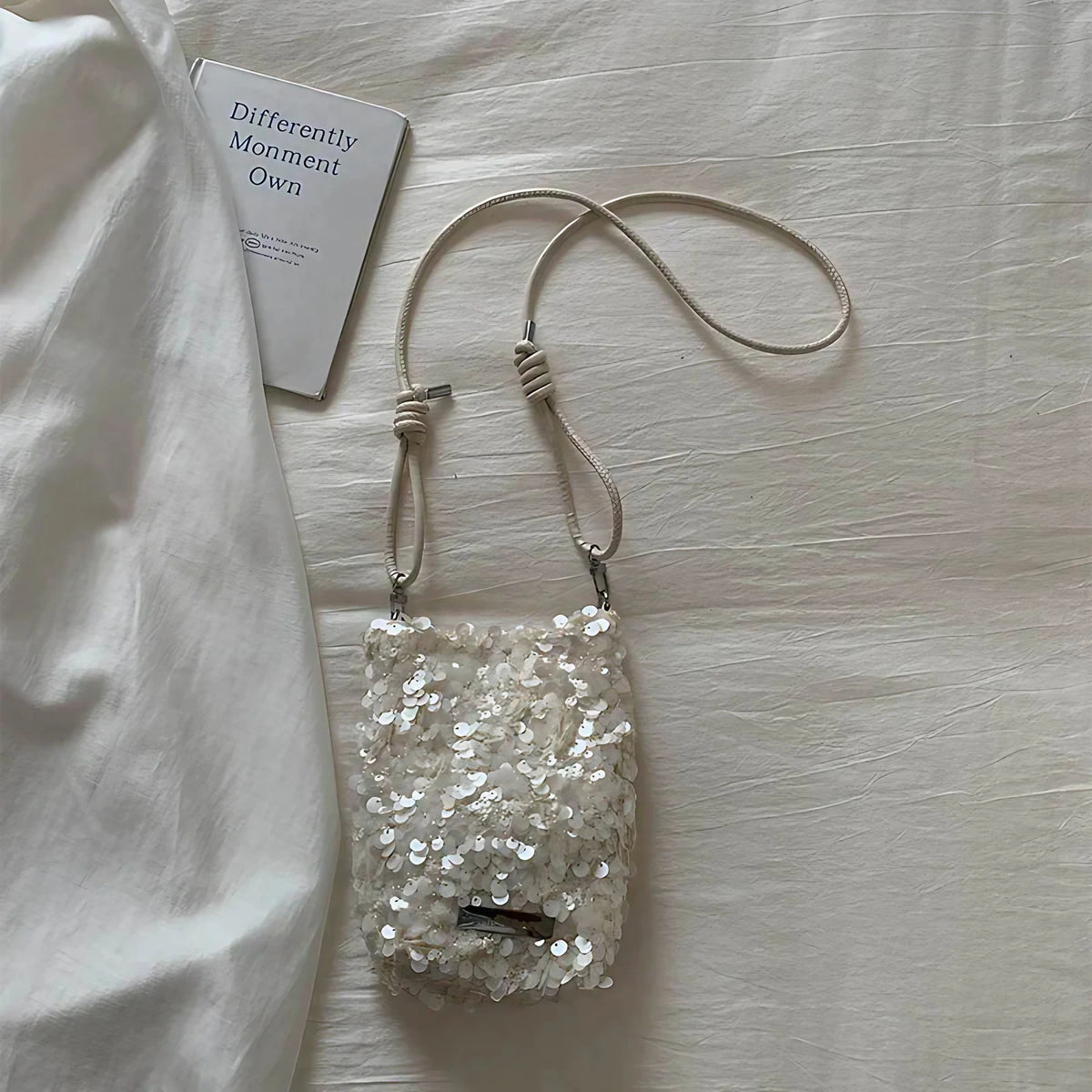 Petit sac bandoulière à sequins femme, écru ou noir, écru