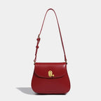 Sac bandoulière rouge femme, finition mate, rabat à loquet doré