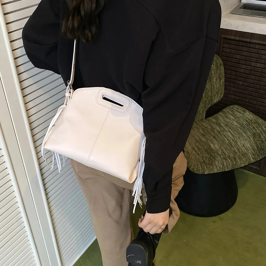 Sac bandoulière femme trapèze à franges, similicuir, quatre coloris, blanc