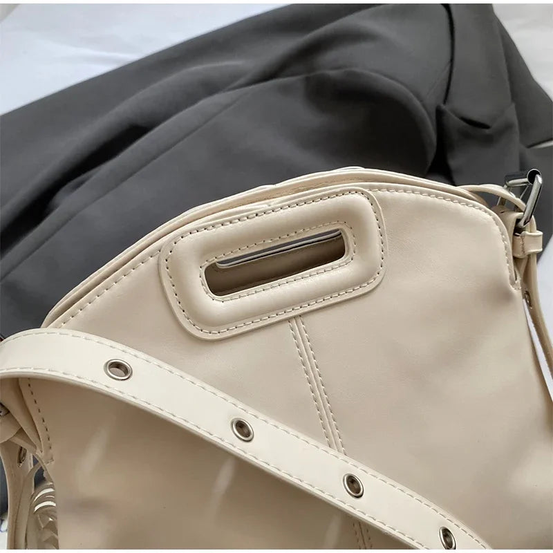 Sac bandoulière femme trapèze à franges, similicuir, quatre coloris