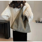 Sac besace femme en suédine, forme trapèze, cinq coloris