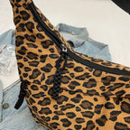 Sac besace femme imprimé léopard, forme demi-lune, en toile