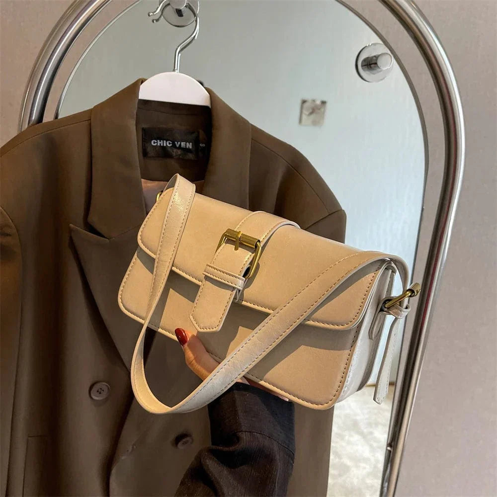 Petit sac besace femme en similicuir, bandoulière ajustable