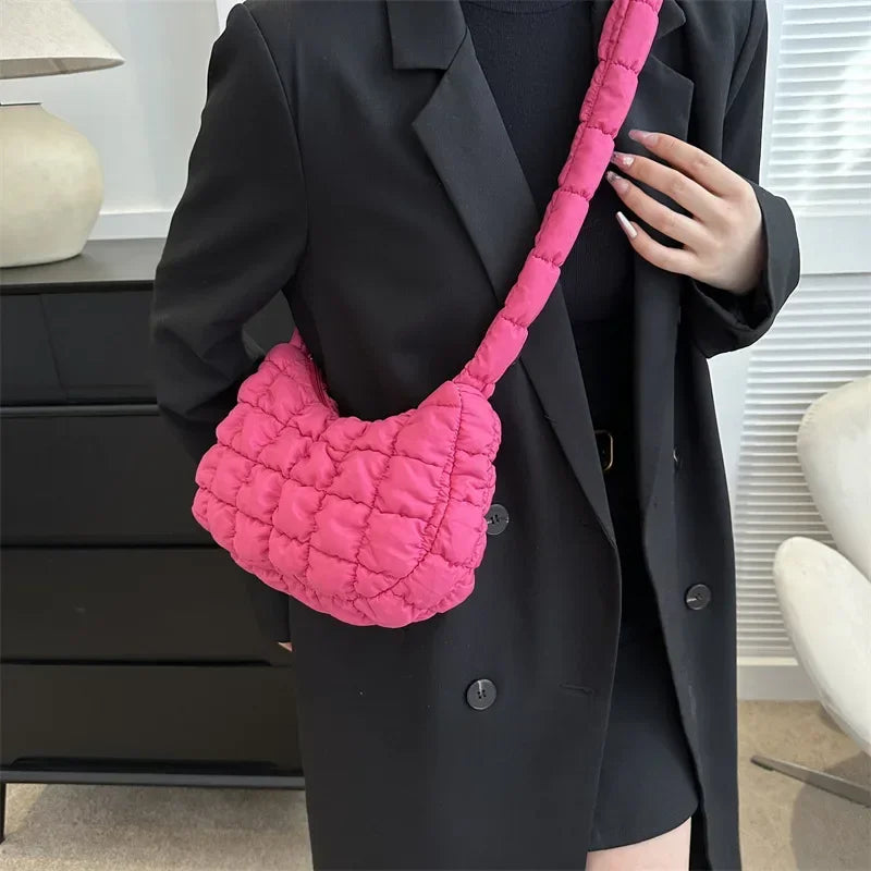 Sac besace femme matelassé effet bulle, bandoulière large