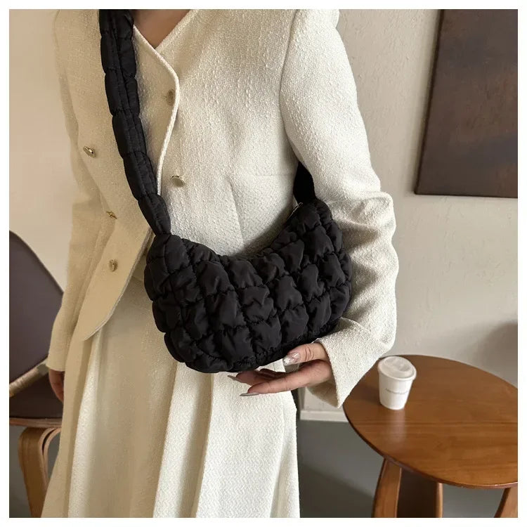 Sac besace femme matelassé effet bulle, bandoulière large