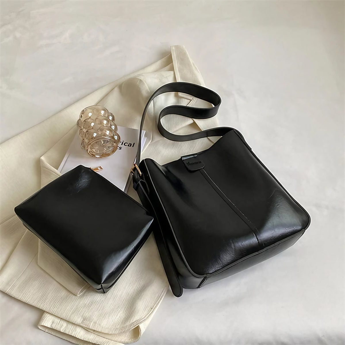 Sac fourre-tout femme en similicuir à bandoulière réglable, 27 cm, noir