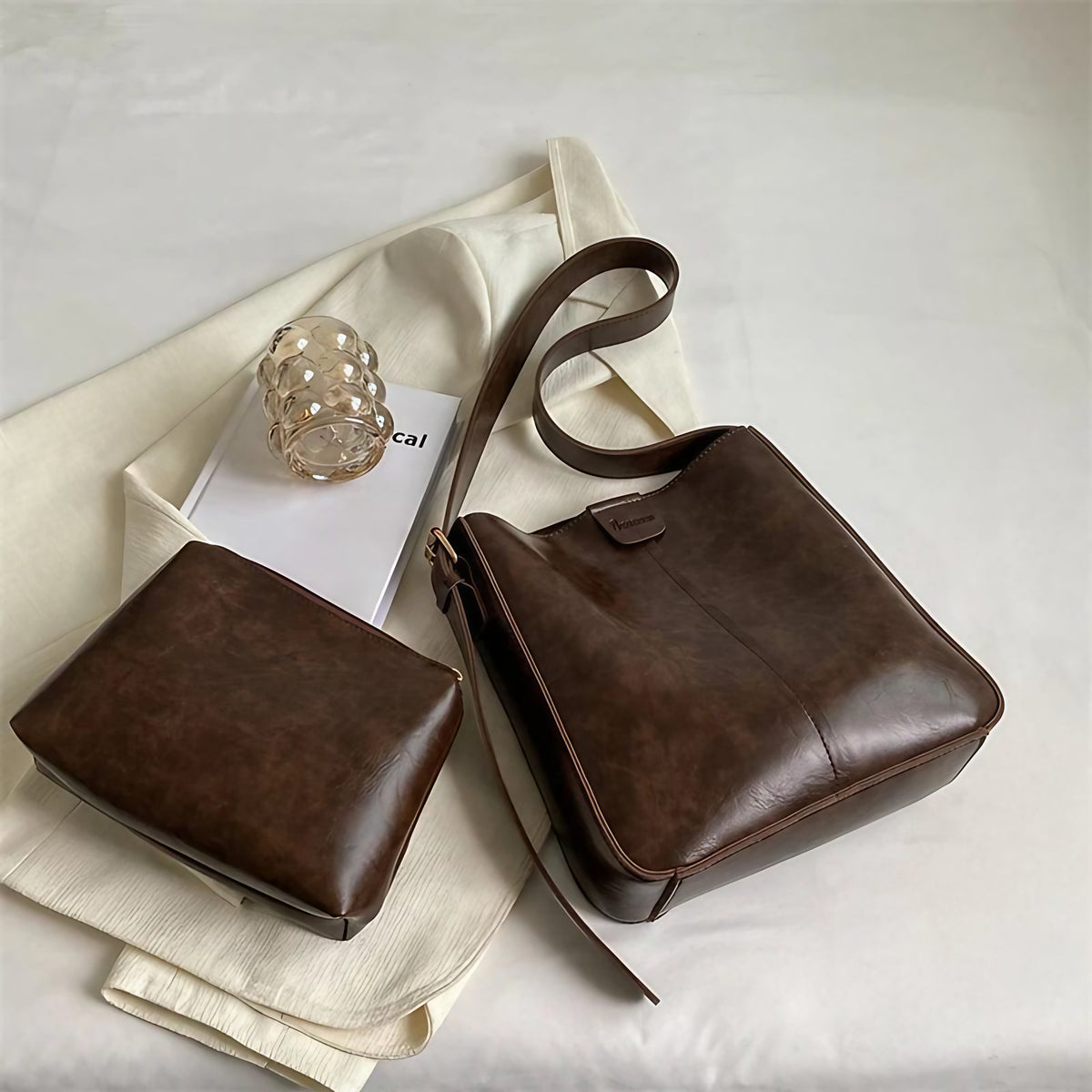 Sac fourre-tout femme en similicuir à bandoulière réglable, 27 cm, café
