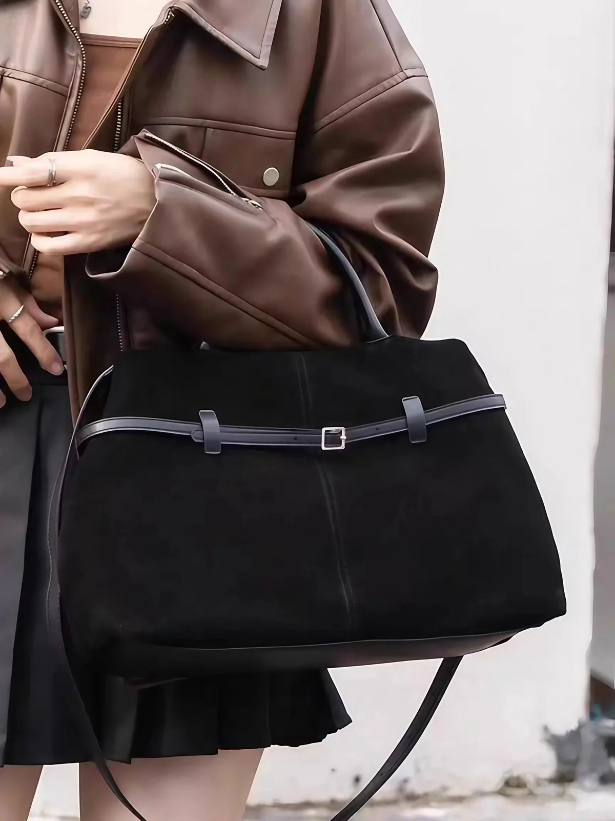 Sac cabas femme en daim modulable, bandoulière amovible, noir
