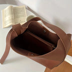 Sac cabas femme en similicuir lisse, détails dorés, anse réglable