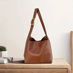 Sac cabas femme en similicuir lisse, détails dorés, anse réglable