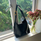 Sac cabas femme en similicuir lisse, détails dorés, anse réglable