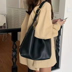 Sac cabas femme en similicuir lisse, détails dorés, anse réglable, noir