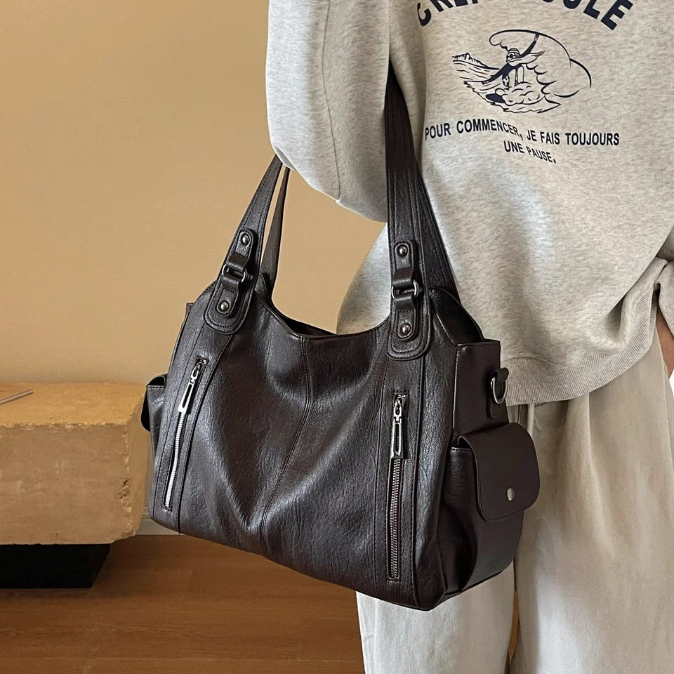 Sac cabas femme en similicuir, cinq poches extérieures