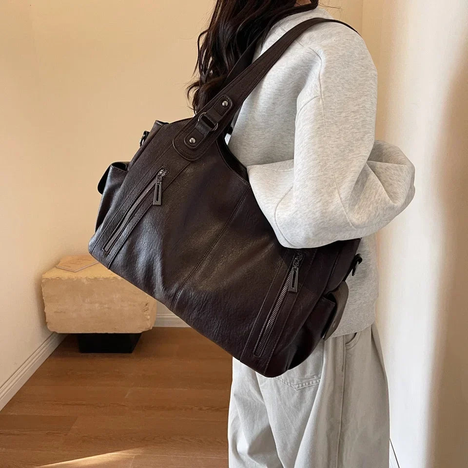 Sac cabas femme en similicuir, cinq poches extérieures