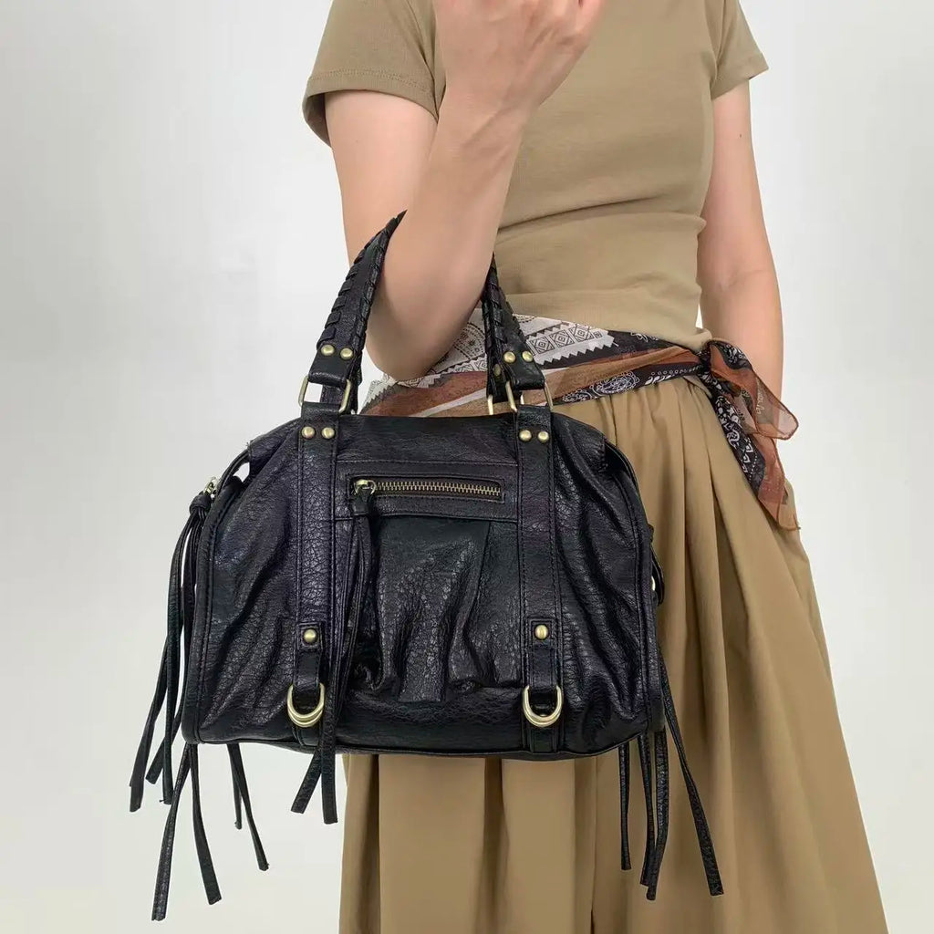 Sac cabas femme en similicuir grainé, anses tressées, rivets dorés