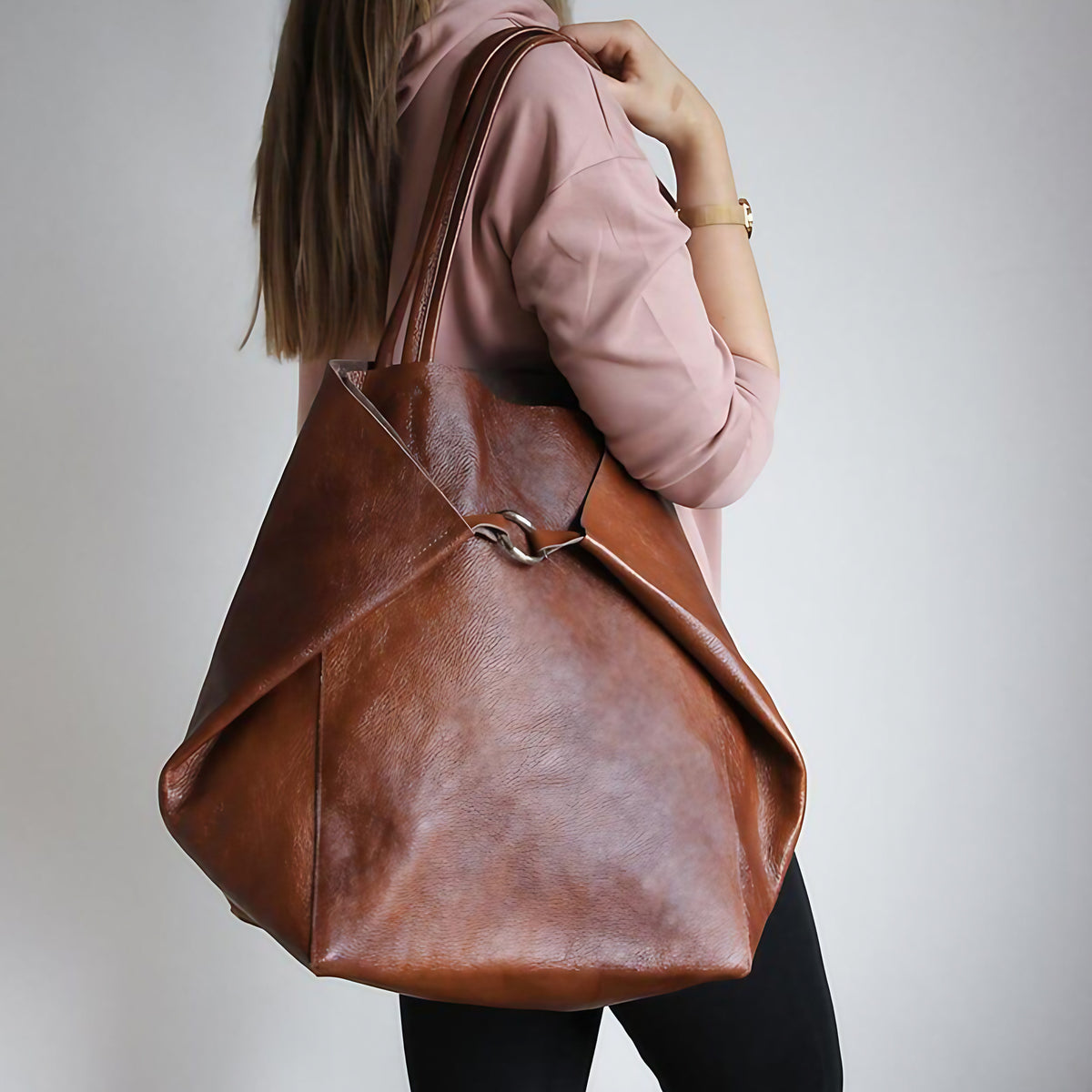 Sac cabas femme en similicuir avec pochette assortie