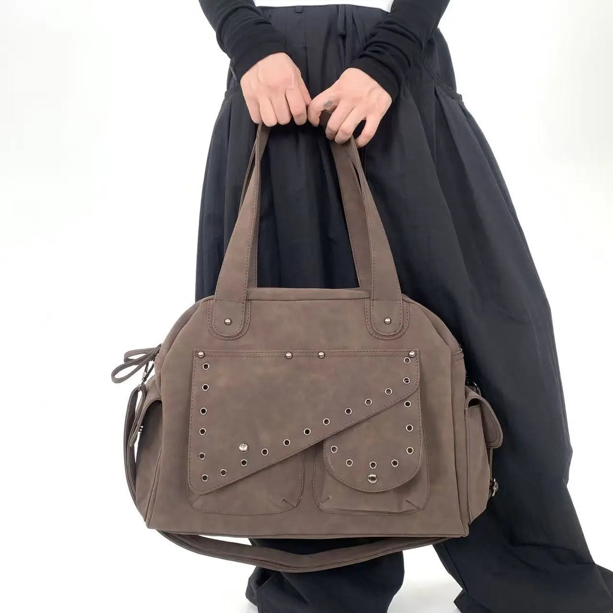 Sac cabas femme en suédine marron, deux compartiments zippés