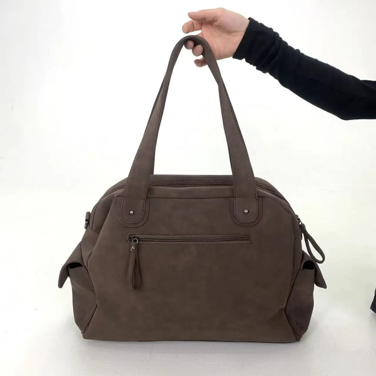 Sac cabas femme en suédine marron, deux compartiments zippés