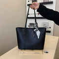 Sac cabas femme porté épaule, foulard décoratif inclus, noir