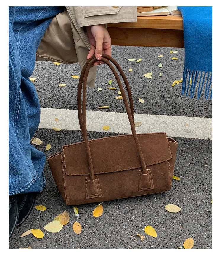 Sac porté épaule femme en faux daim, à rabat, cinq coloris