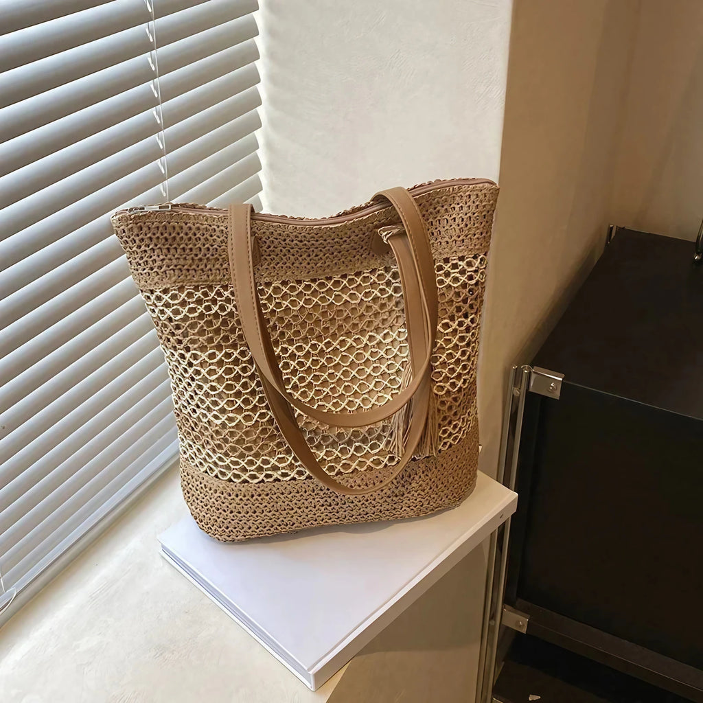 Grand sac de plage femme en paille ajourée, zippé et doublé, marron
