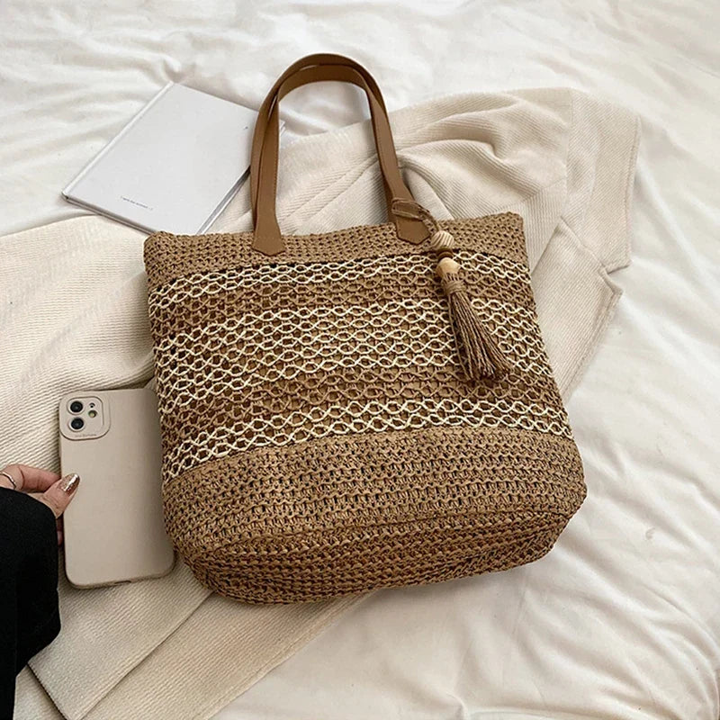 Grand sac de plage femme en paille ajourée, zippé et doublé