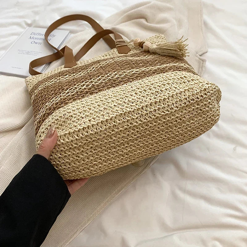 Grand sac de plage femme en paille ajourée, zippé et doublé