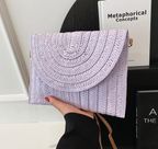 Petit sac en paille tissée à rabat aimanté, bandoulière amovible, lilas