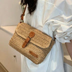 Sac en paille rectangulaire femme à rabat, bandoulière réglable